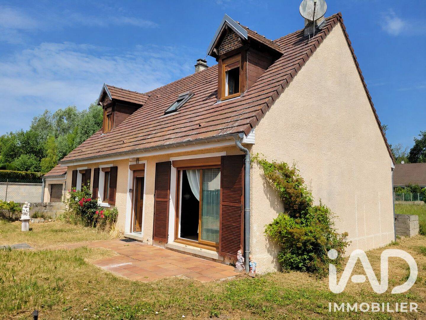 Maison 8 pièces 121 m² · à Brasles · 121 m² · 190 000 €