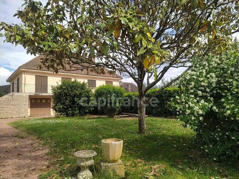 Maison 8 pièces 222 m² · à Sainte-Hélène · 222 m² · 280 000 €