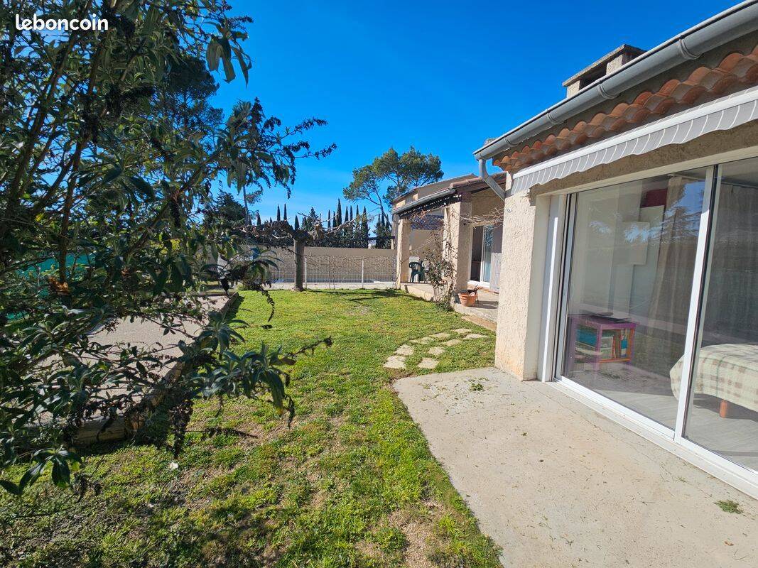 Maison 6 pièces 115 m² · à Pernes-les-Fontaines · 115 m² · 325 000 €