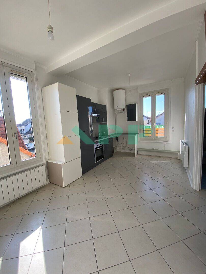 Appartement 2 pièces 28 m² · à Savigny-sur-Orge · 28,1 m² · 699 €/mois