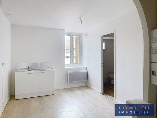 Appartement à louer 319 € 2 pièces 1 chambre 3ème étage Rive Gauche Bédarieux 34600