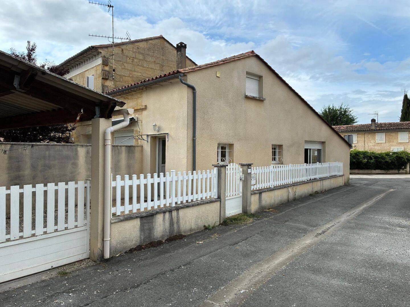 Appartement 3 pièces 80 m² · à Les Billaux · 80 m² · 820 €/mois