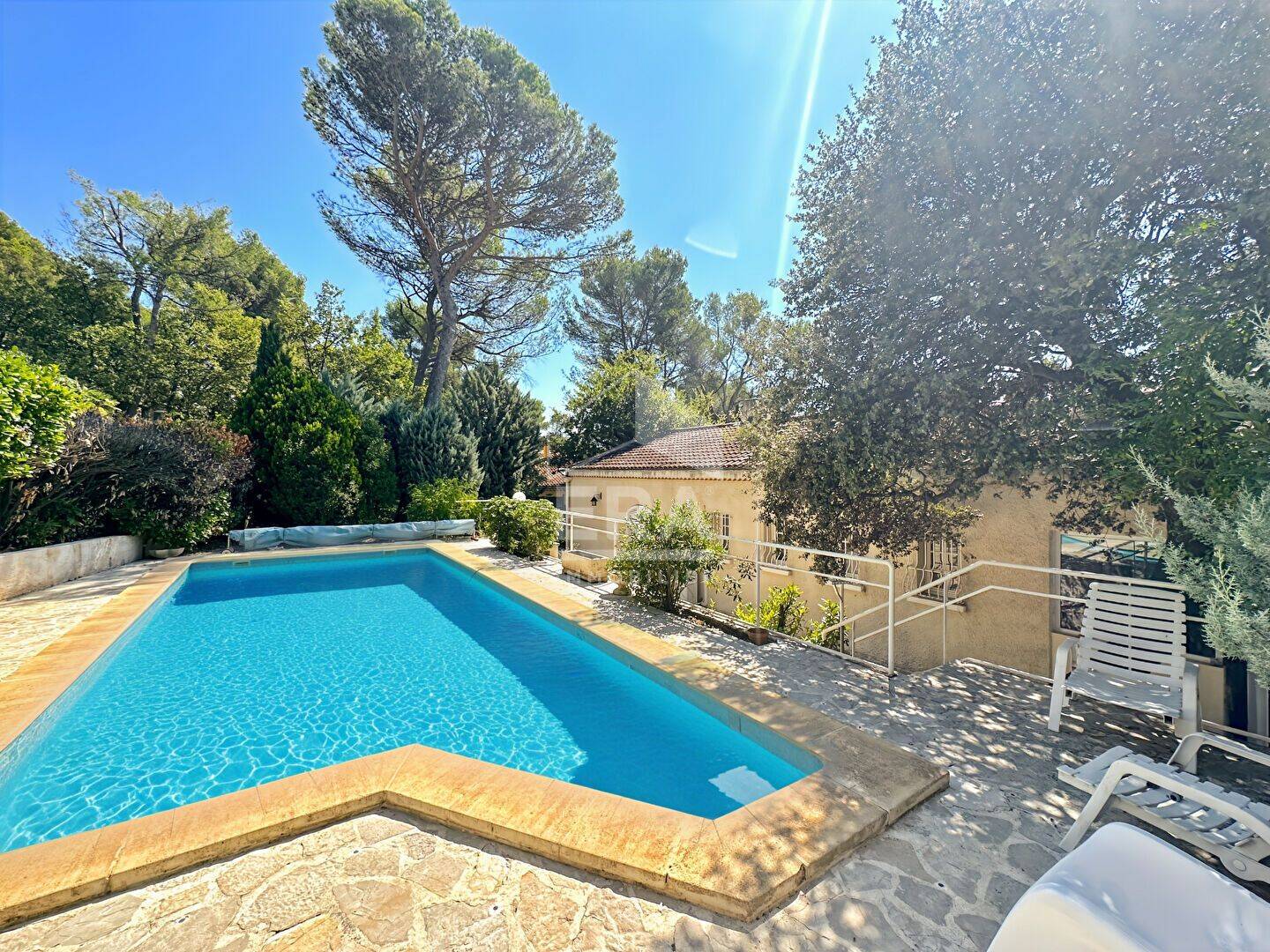 Maison 6 pièces 162 m² · à Bouc Bel Air · 162 m² · 679 000 €