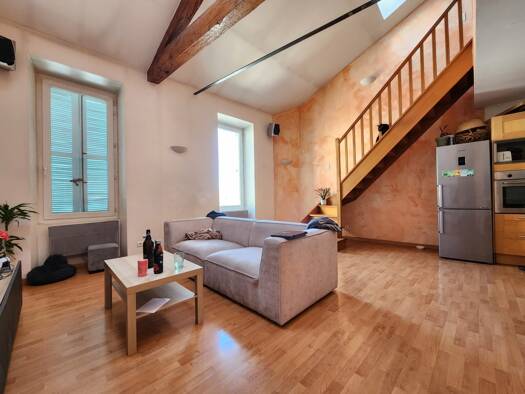 Duplex à vendre 199 000 € 3 pièces 2 chambres 76,3 m² Étage 2/2 Centre Ville Salon-de-Provence 13300