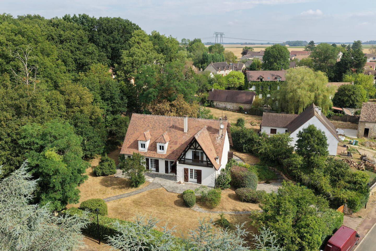 Maison 9 pièces 234 m² · à Bullion · 234 m² · 520 000 €