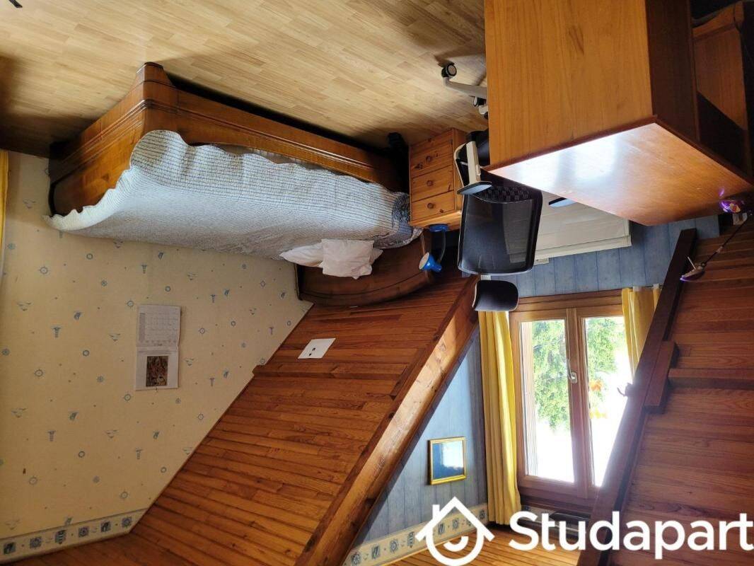 Appartement 1 pièce 15 m² · à Villebon-sur-Yvette · 15 m² · 700 €