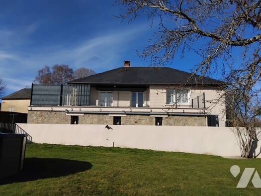 Maison à vendre 169 600 € 6 pièces 2 chambres 123 m² 1 754 m² de terrain Château-Chinon (Ville) 58120