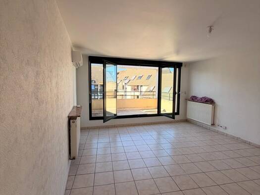 Appartement à louer - Première occupation 840 € 3 pièces 2 chambres 81,5 m² Étage 3/3 Briand Leclerc Sens 89100