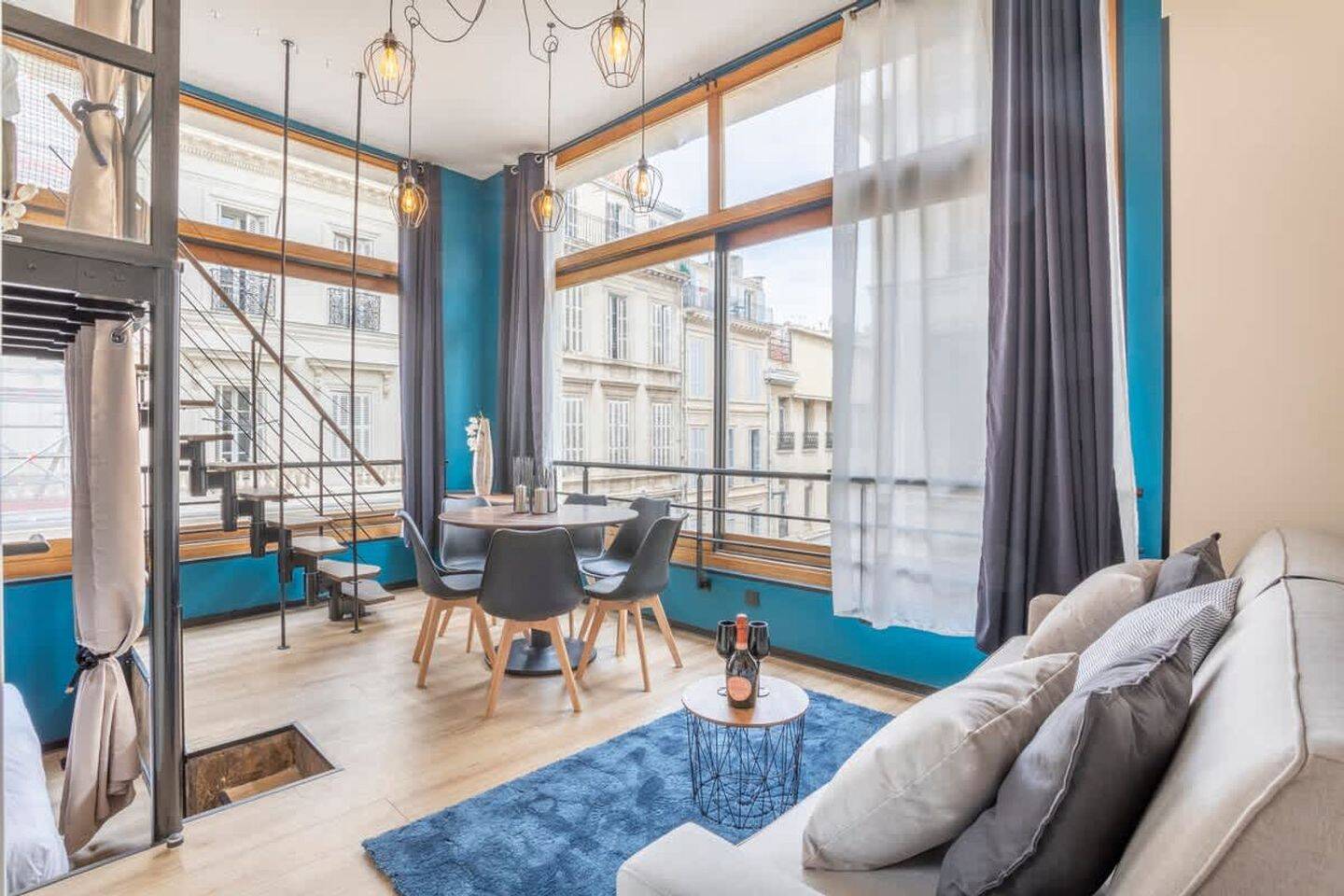 Appartement 3 pièces · à Marseille 1er Arrondissement · 2 610 €/mois
