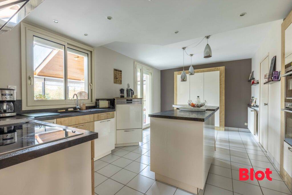 Maison 7 pièces 165 m² · à Betton · 165 m² · 469 900 €