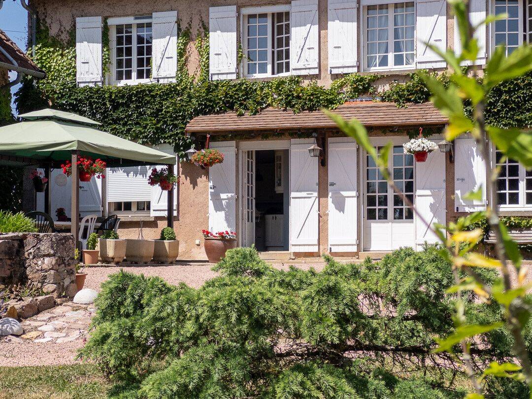 Maison 11 pièces 323 m² · à Ozolles · 323 m² · 545 000 €