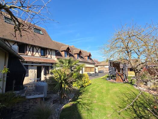 Maison à vendre 363 400 € 8 pièces 4 chambres 182 m² 780 m² de terrain Freneuse 76410