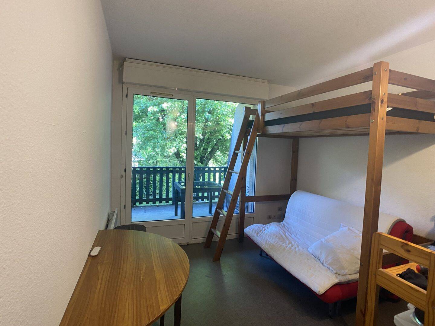 Appartement 1 pièce 14 m² · à Chambéry · 14 m² · 400 €