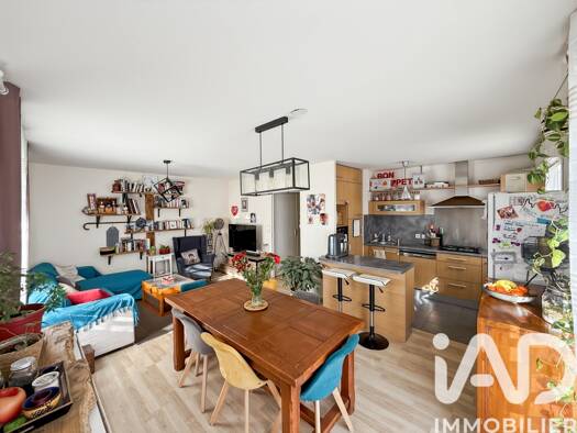 Appartement à vendre 204 500 € 3 pièces 2 chambres 64 m² RDC/2 Rural Est Chartres-de-Bretagne 35131