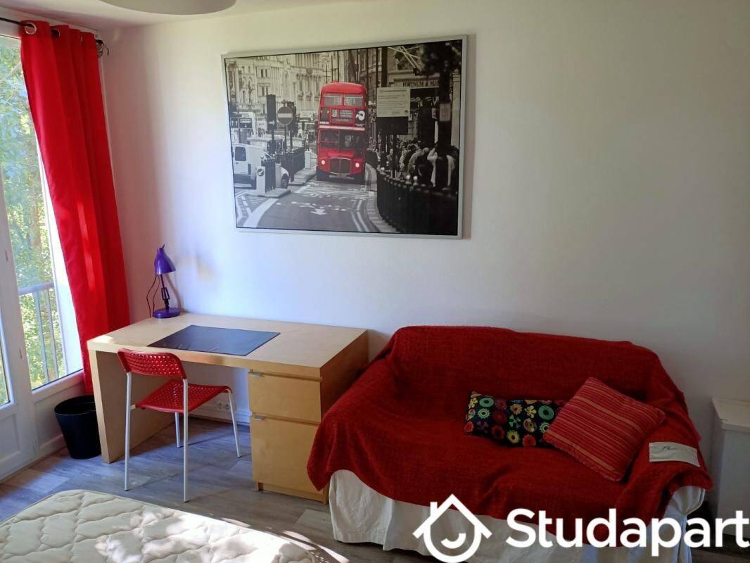 1 pièce 12 m² · à Pessac · 12 m² · 550 €