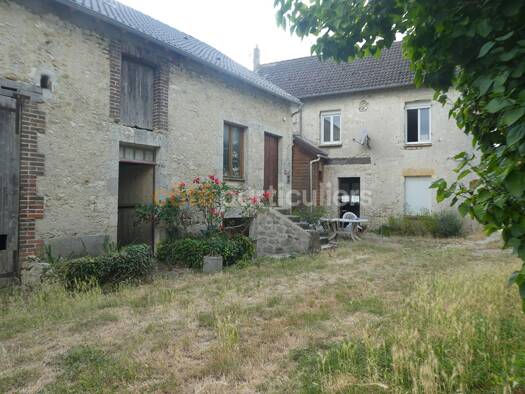 Maison à vendre 153 500 € 6 pièces 3 chambres 122 m² 2 238 m² de terrain Auxy 45340