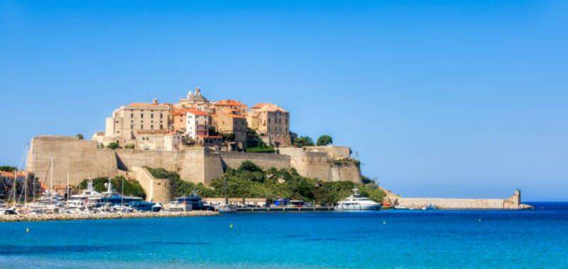 Appartement 4 pièces 76 m² · à Calvi · 76 m² · 449 816 €