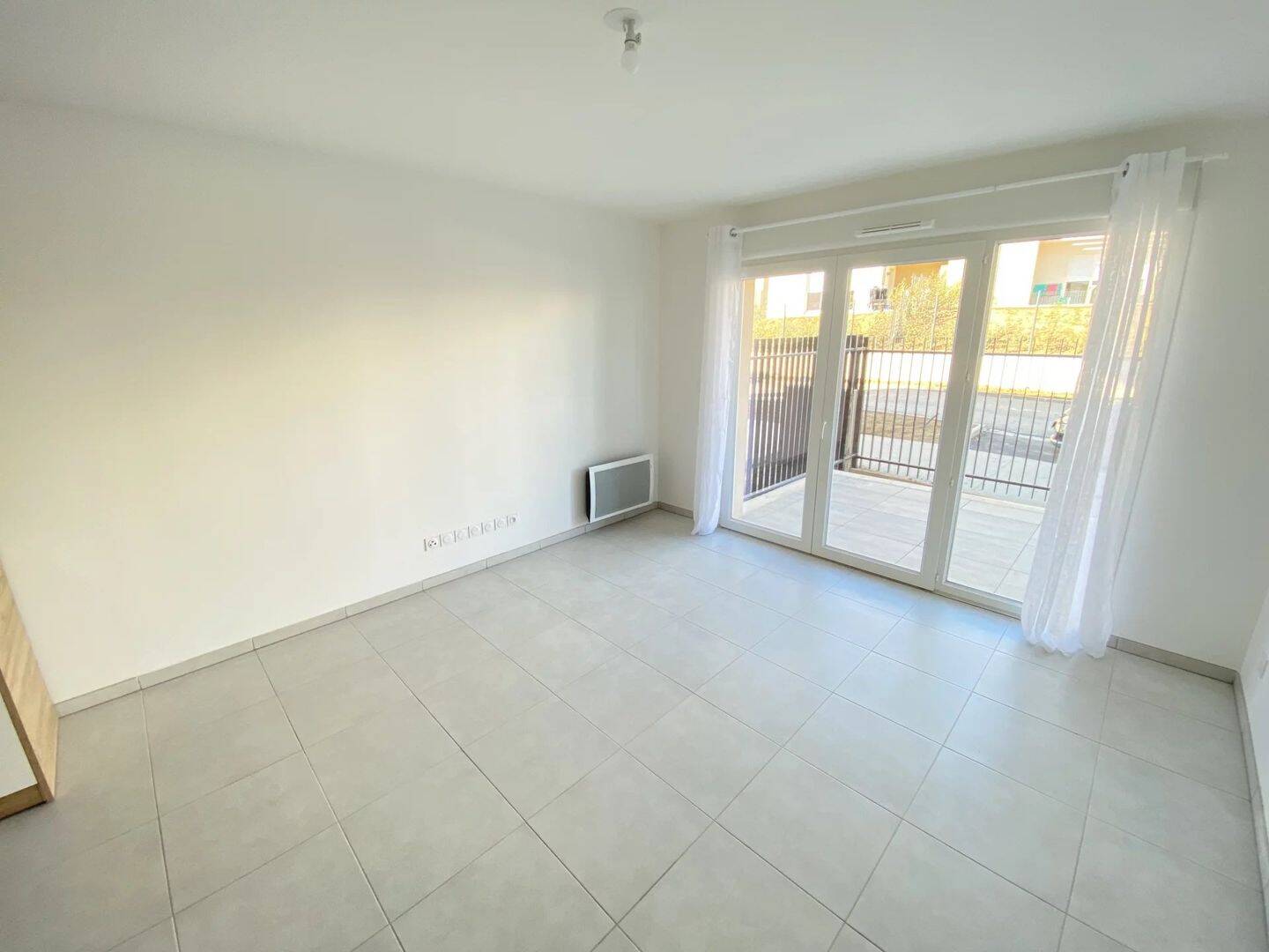 Appartement 2 pièces 43 m² · à Meyreuil · 42,8 m² · 890 €/mois