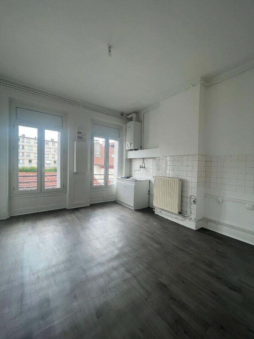 Appartement 3 pièces 71 m² · à Firminy · 71 m² · 472 €