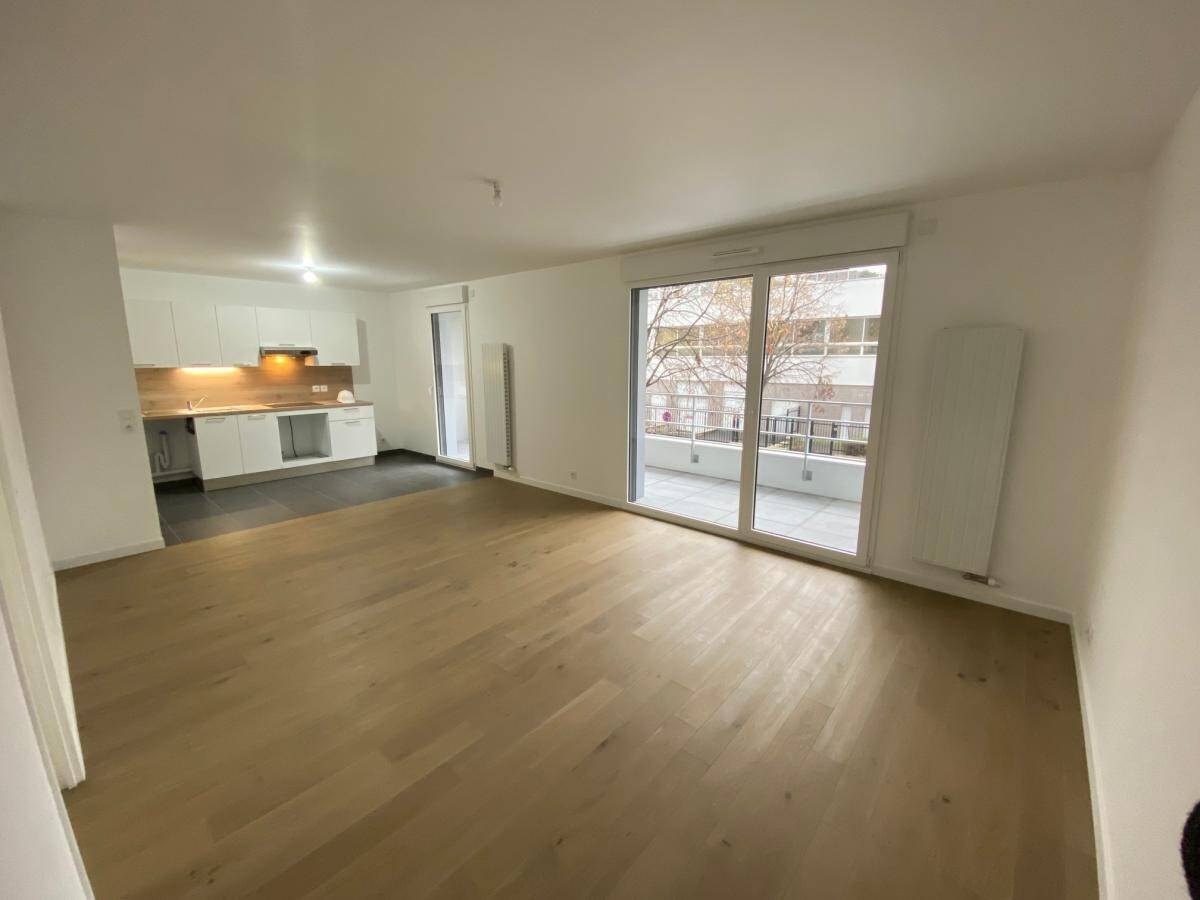 Appartement 5 pièces 105 m² · à Clichy · 105 m² · 2 263 €