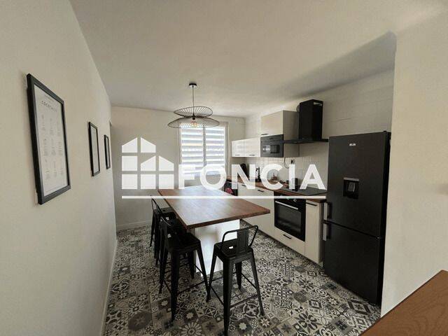 Appartement 3 pièces 57 m² · à Salon-de-Provence · 57 m² · 910 €/mois