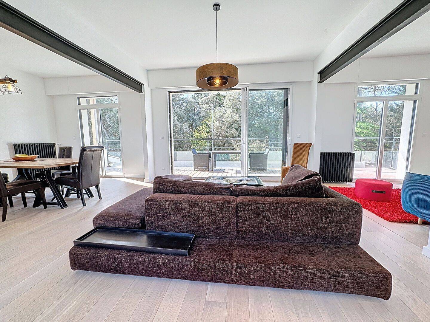 Maison 8 pièces 131 m² · à Saint-Gilles-Croix-de-Vie · 130,8 m² · 699 000 €