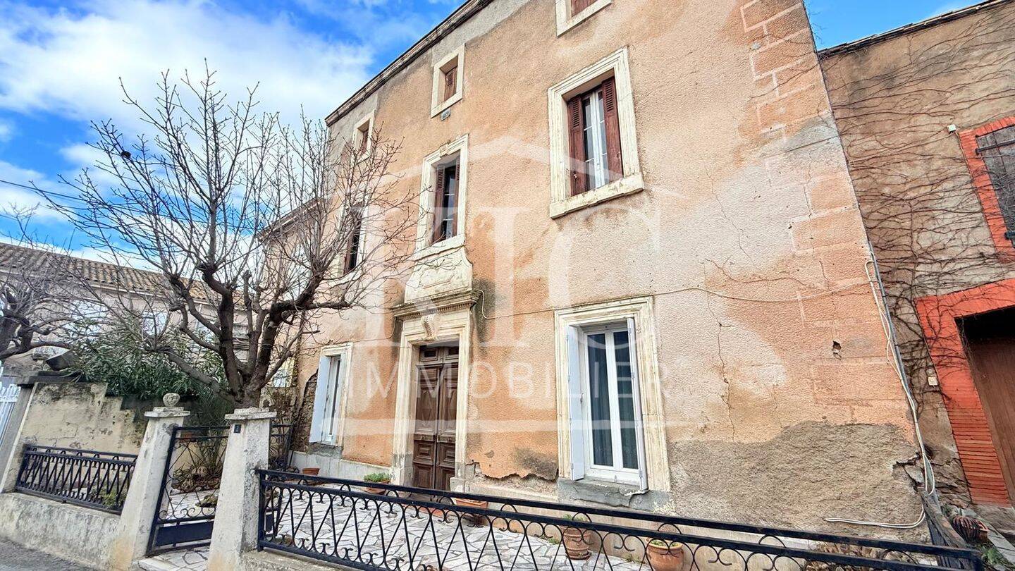 Maison 8 pièces 193 m² · à Carcassonne · 193 m² · 99 900 €