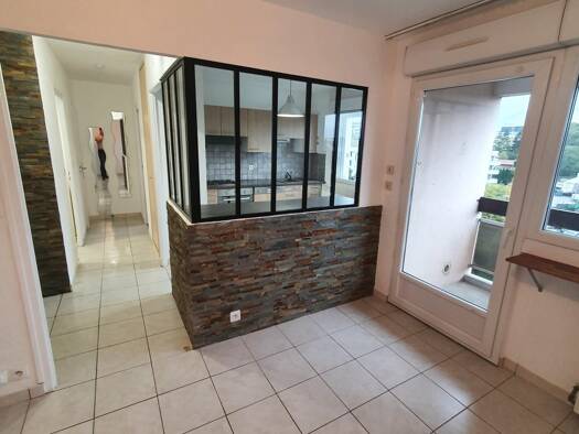 Appartement à vendre 170 000 € 2 pièces 1 chambre 46,5 m² Étage 5/5 Annemasse 74100