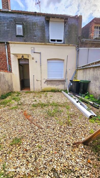 Maison de ville à vendre 89 900 € 4 pièces 2 chambres 85 m² 241 m² de terrain Nord Est Chauny 02300