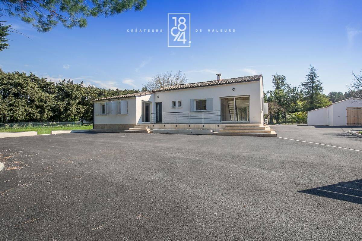 Maison 5 pièces 144 m² · à Bouc-Bel-Air · 144 m² · 2 580 €