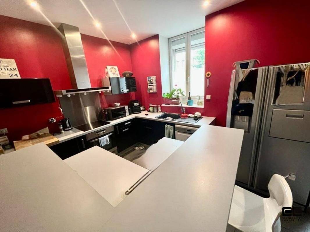 Maison de ville location meublée  87m² 2 chambres RUE LEON BLUM — 6