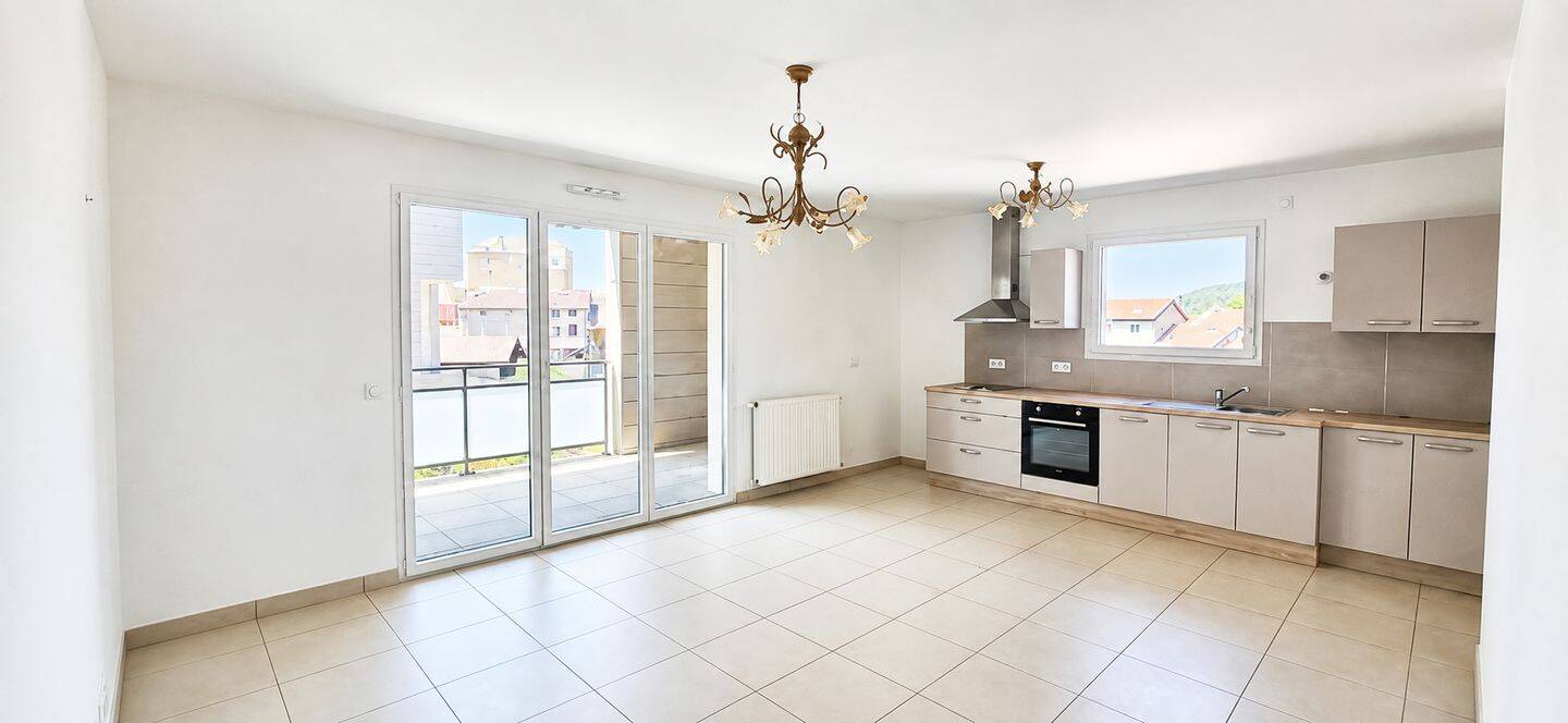 Appartement 2 pièces 55 m² · à Bourgoin-Jallieu · 55 m² · 180 000 €