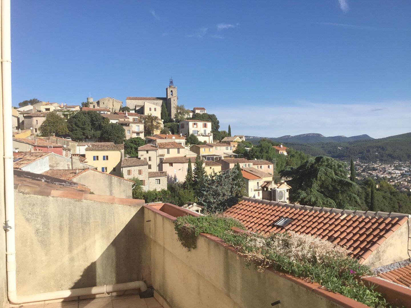 Appartement 4 pièces 92 m² · à Solliès-Ville · 92 m² · 310 000 €