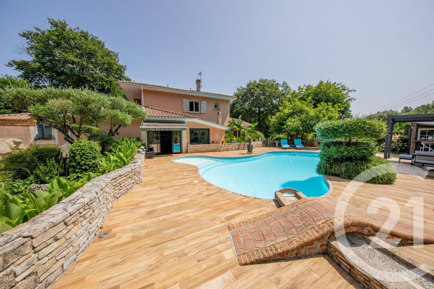 Maison 10 pièces 222 m² · à Le Pian-Médoc · 222,5 m² · 650 000 €