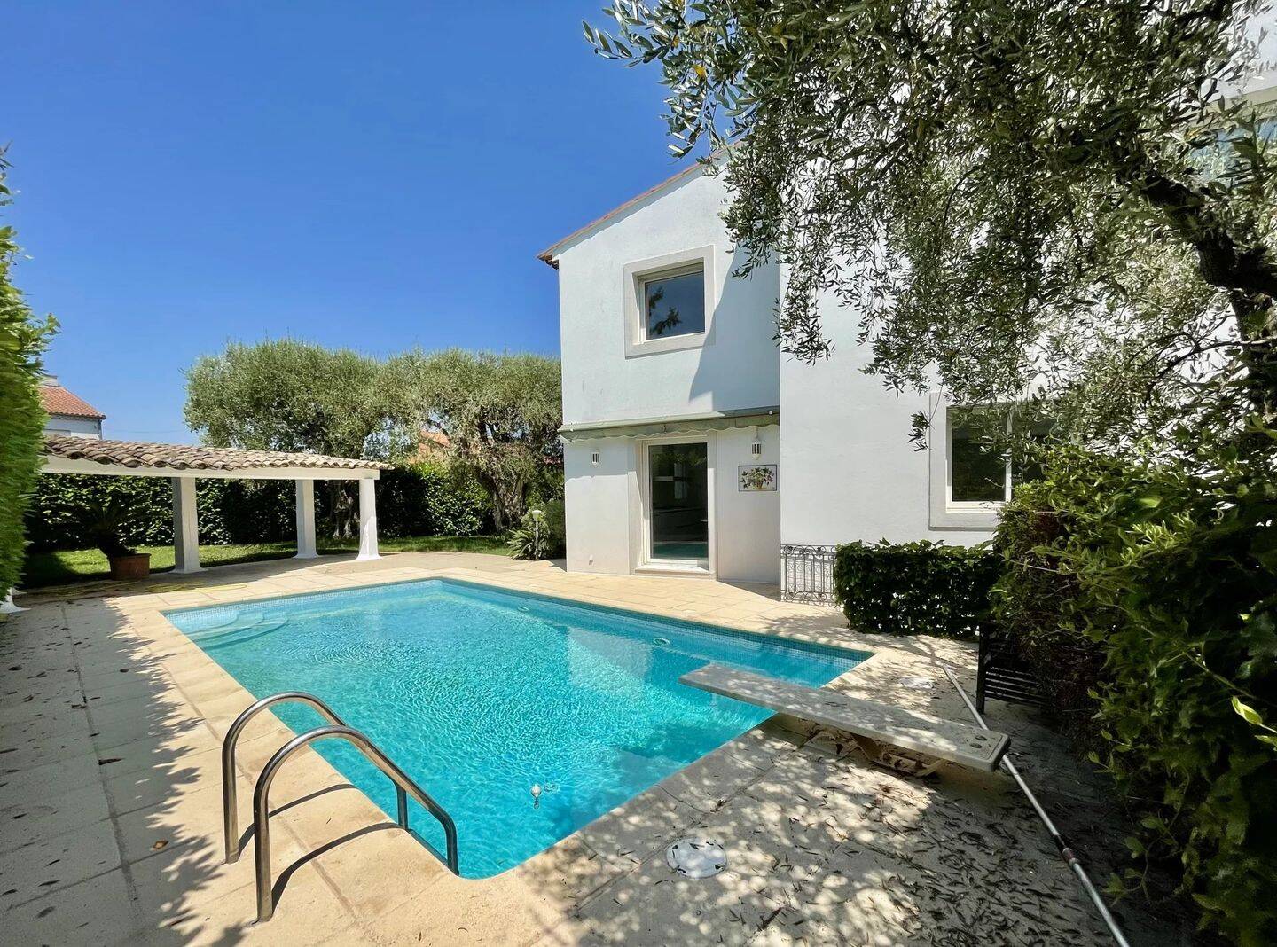 Maison 6 pièces 176 m² · à Cannes · 176 m² · 1 590 000 €