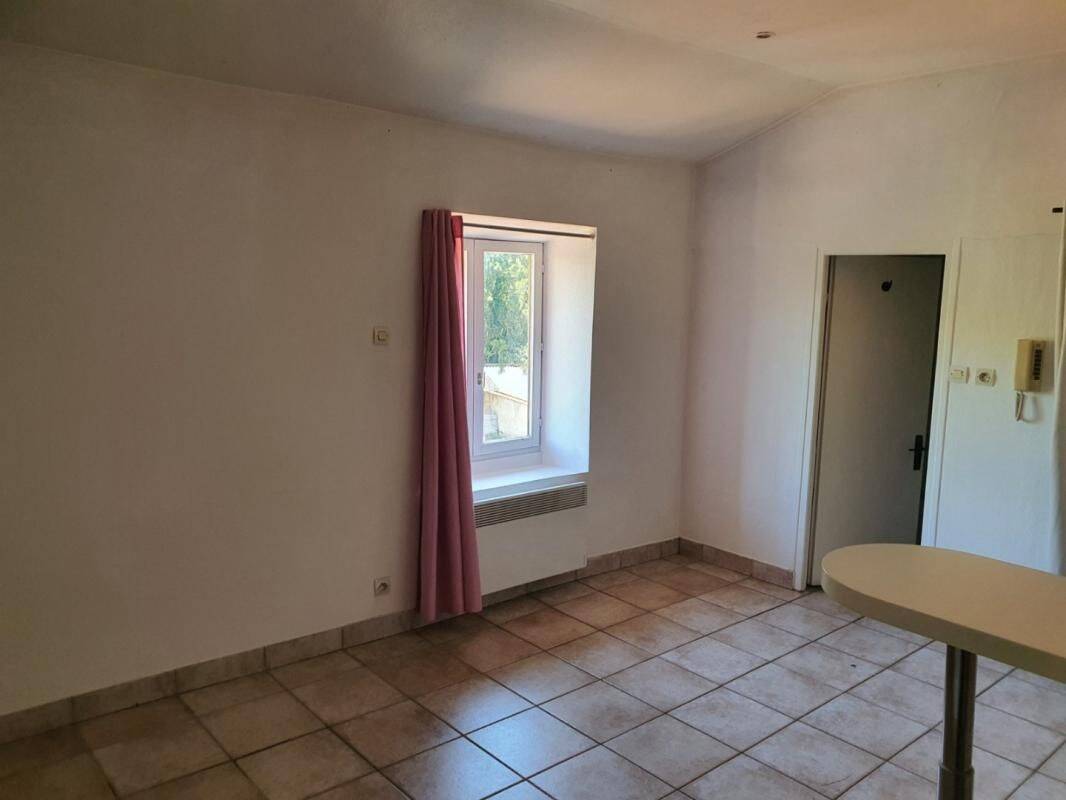 Appartement 1 pièce 19 m² · à Tassin-la-Demi-Lune · 19 m² · 479 €