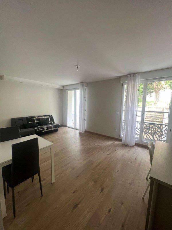 Appartement 1 pièce 36 m² · à Les Lilas · 36 m² · 900 €
