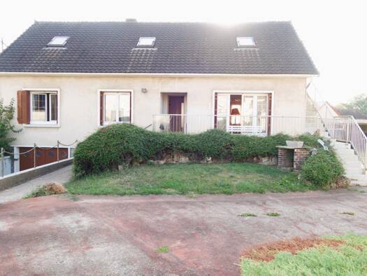 Maison à vendre 250 000 € 6 pièces 4 chambres 138 m² 1 117 m² de terrain Breuil-Bois-Robert 78930