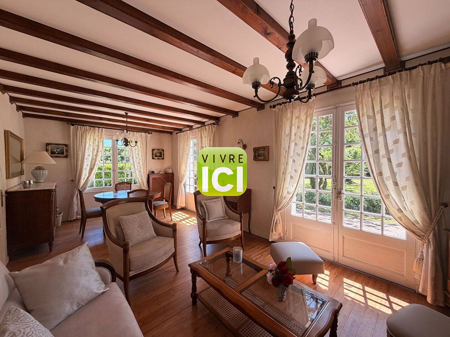 Maison 6 pièces 129 m² · à Sainte-Reine-de-Bretagne · 129 m² · 220 500 €