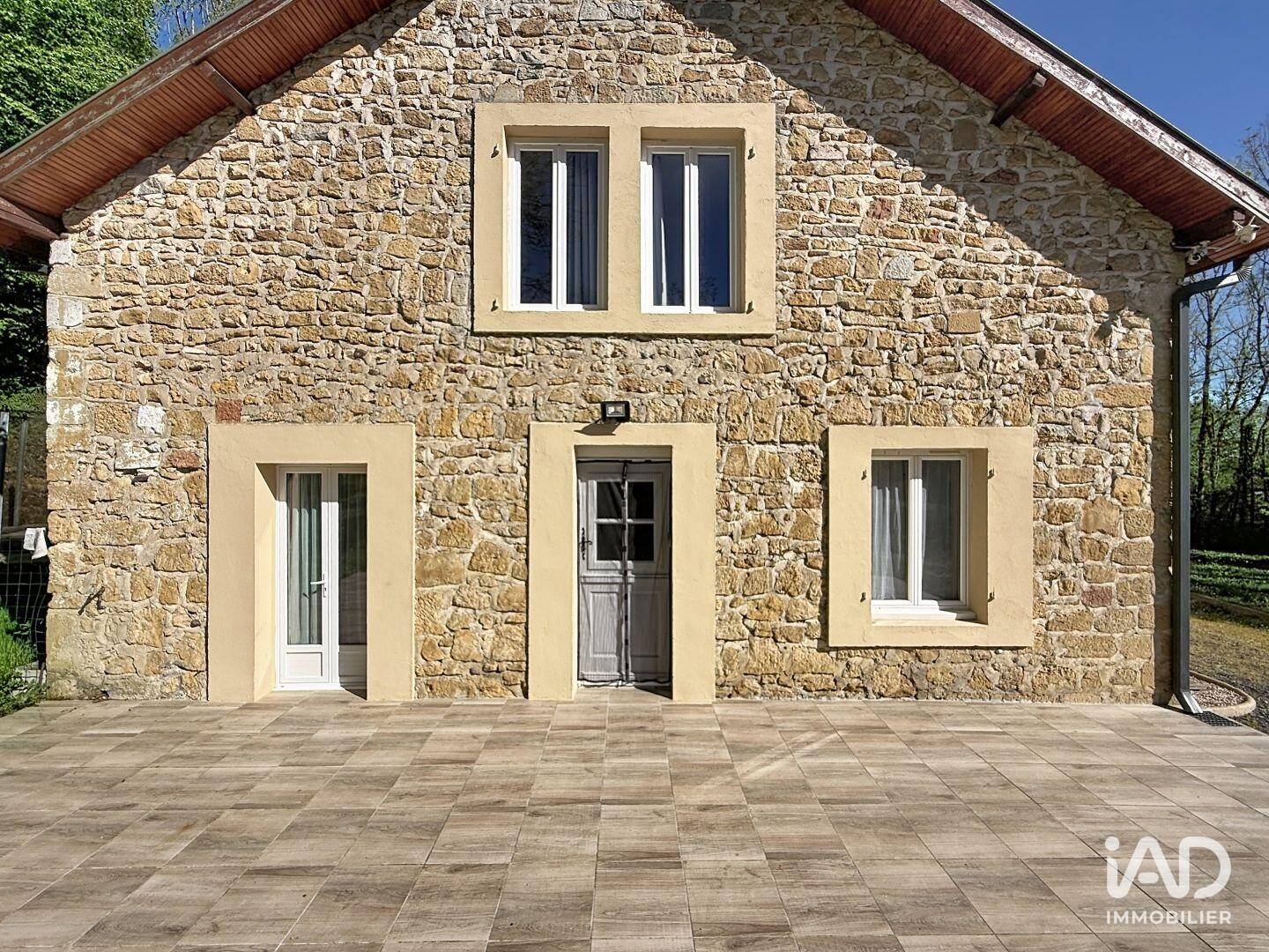 Maison 9 pièces 281 m² · à Lalongue · 281 m² · 299 500 €