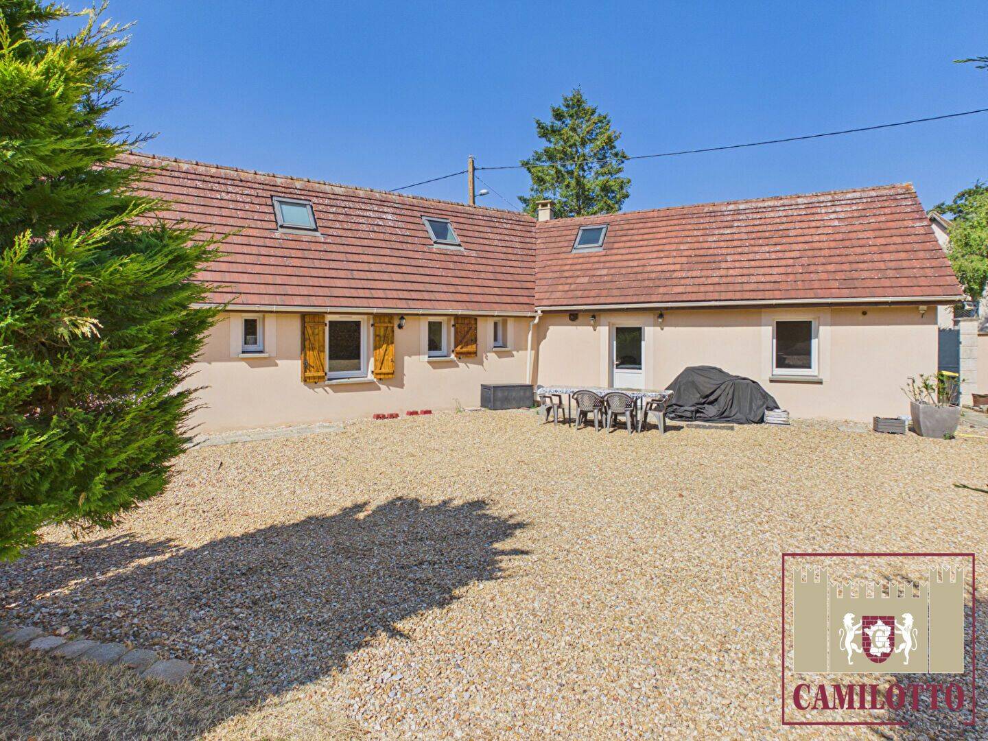 Maison 5 pièces 122 m² · à Nogent-le-Roi · 122 m² · 262 500 €