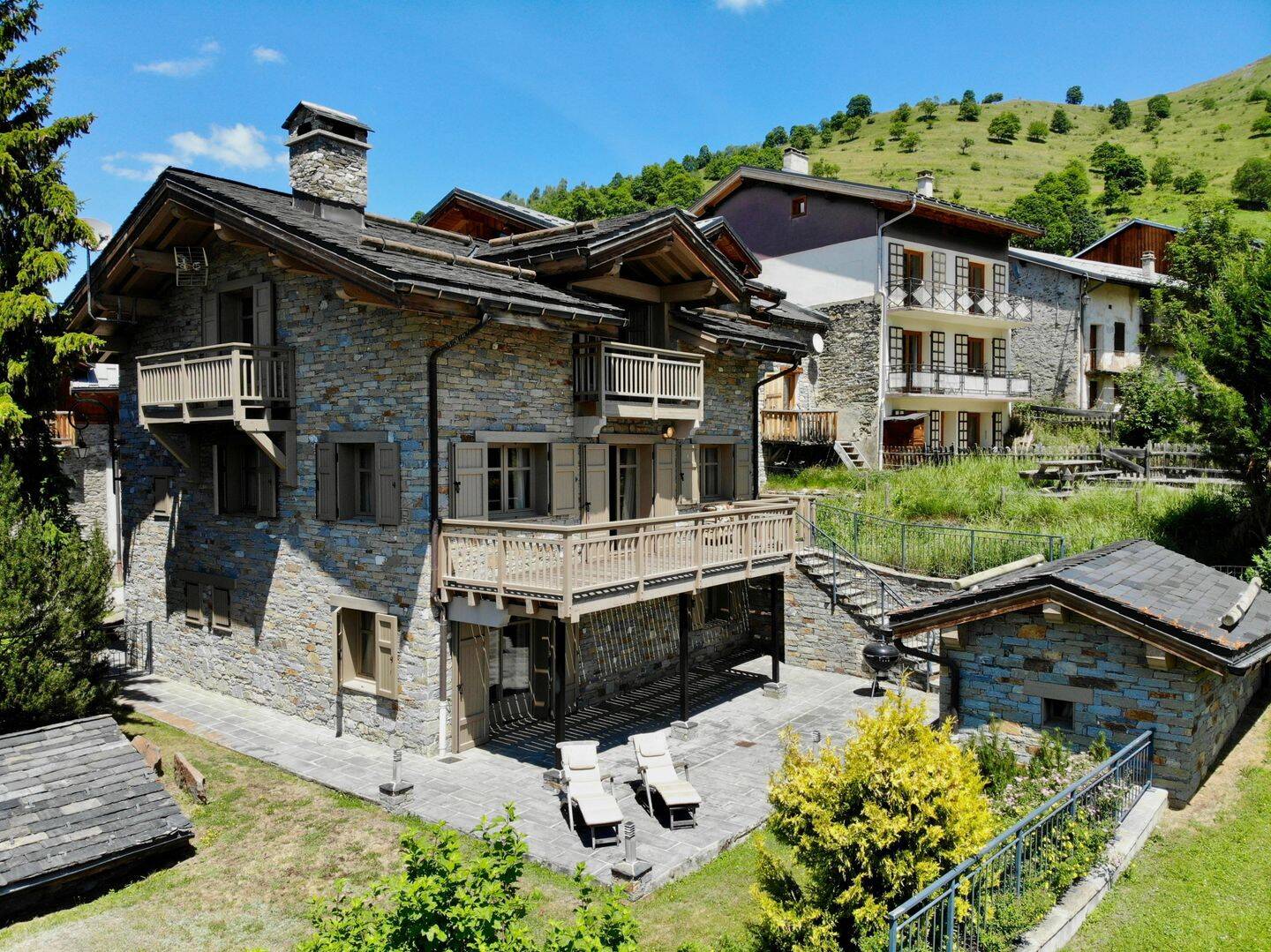 Maison 6 pièces 315 m² · à Les Belleville · 315,4 m² · 2 950 000 €