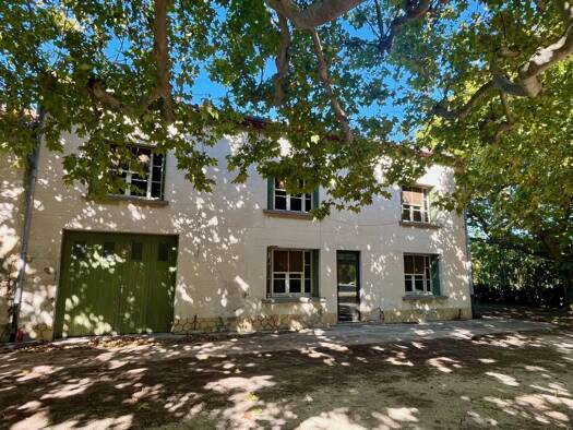 Maison à vendre 389 000 € 9 pièces 6 chambres 233,2 m² 1 157 m² de terrain Campagne Tarascon 13150