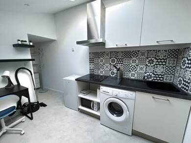 Appartement à louer 363 € 1 pièce 13 m² Dernier étage, Étage 3/3 Auch 32000
