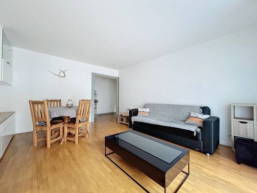 Appartement à louer 1 550 € 2 pièces 1 chambre 55 m² Étage 3/8 Forum Seine Issy-les-Moulineaux 92130