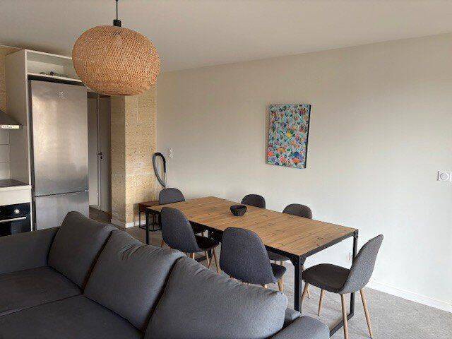 4 pièces 68 m² · à Caluire-Et-Cuire · 68 m² · 1 360 €