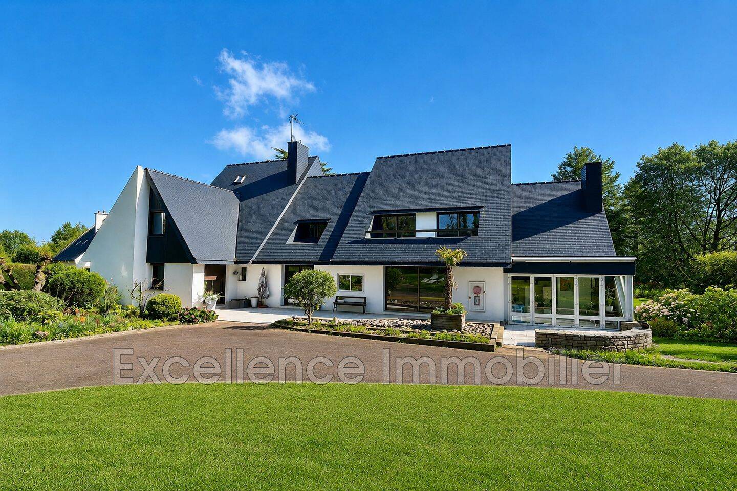 Maison 10 pièces 320 m² · à Loudéac · 320 m² · 460 000 €