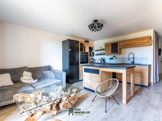 Duplex à vendre 189 000 € 3 pièces 2 chambres 70 m² RDC Nord Uzès 30700