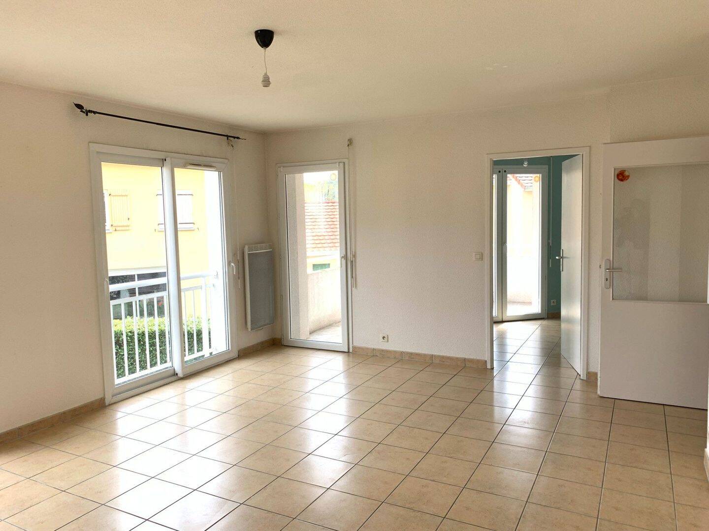 Appartement 3 pièces 65 m² · à Objat · 65 m² · 593 €