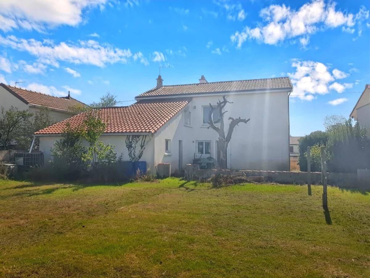 Maison 8 pièces 137 m² · à Gorges · 137 m² · 262 500 €